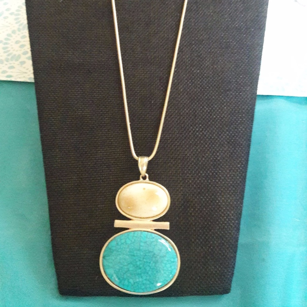Long gold tone necklace w/ turquoise & creme
